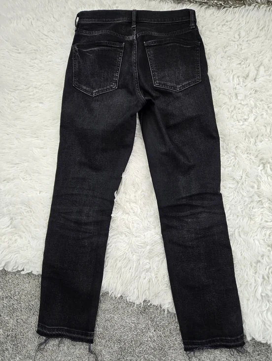 Gap High Rise Vintage Slim Jeans. ColorWashed Black. Size 27. - Picture 5 of 10